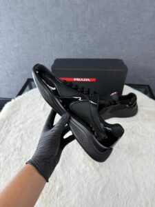 Prada Cups Black on Black Glimmend - Afbeelding 4