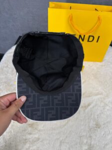 Fendi Zwarte Pet - Afbeelding 5