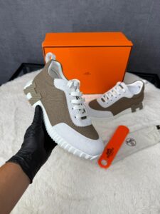 Hermes Bouncing Brown White Ribbels