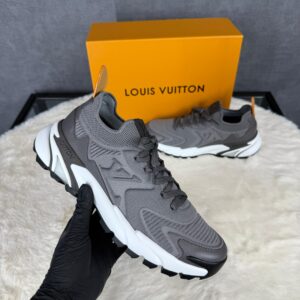 Louis Vuitton Tatic Grijs Sneakers