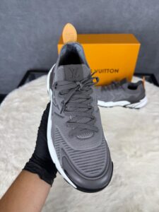 Louis Vuitton Tatic Grijs Sneakers - Afbeelding 5