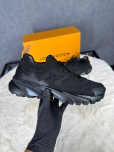 Louis Vuitton Tatic Black on Black Sneakers - Afbeelding 2