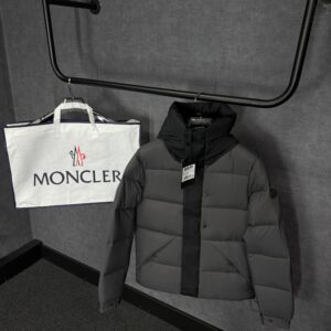 Moncler Madera Grijs High Quality