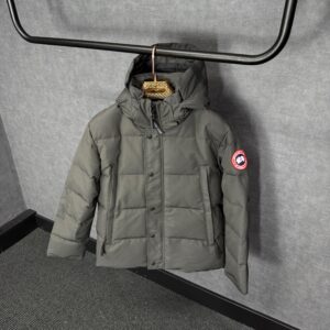 Canada Goose Wyndham Grey, Rode Logo High Quality