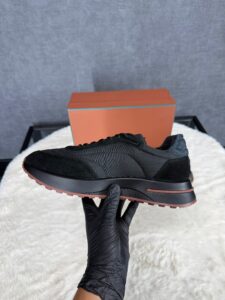 Loro Piana Weekend Walk Sneakers Black on Black Suede - Afbeelding 5