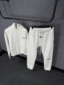 Essentials Fear of God Trainingspak Light Grey