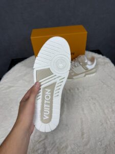 Louis Vuitton Trainers Beige - Afbeelding 4