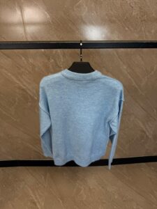 Ami Sweater Light Blue - Afbeelding 2