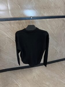 Ami Sweater Black - Afbeelding 2