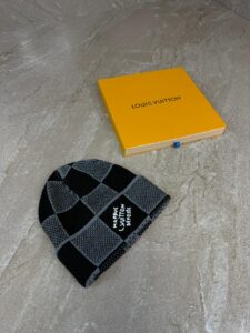 Louis Vuitton Damier Heritage Beanie Black Grey
