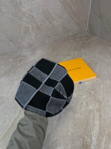 Louis Vuitton Damier Heritage Beanie Black Grey - Afbeelding 3