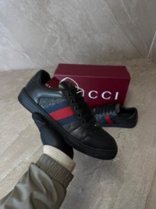 Gucci GG Embossed Leather Low-Top Sneakers Black