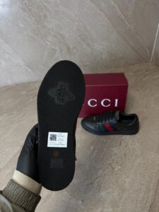 Gucci GG Embossed Leather Low-Top Sneakers Black - Afbeelding 5