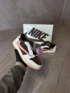 Nike Air Jordan 1 Low Travis Mocha
