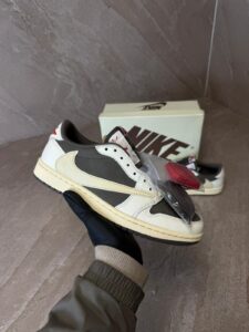 Nike Air Jordan 1 Low Travis Scott Reverse Mocha - Afbeelding 3