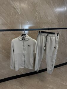 Under Armour Licht Grijs Trainingspak